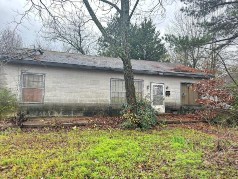 2225 Bonham Street Paris TX 75460