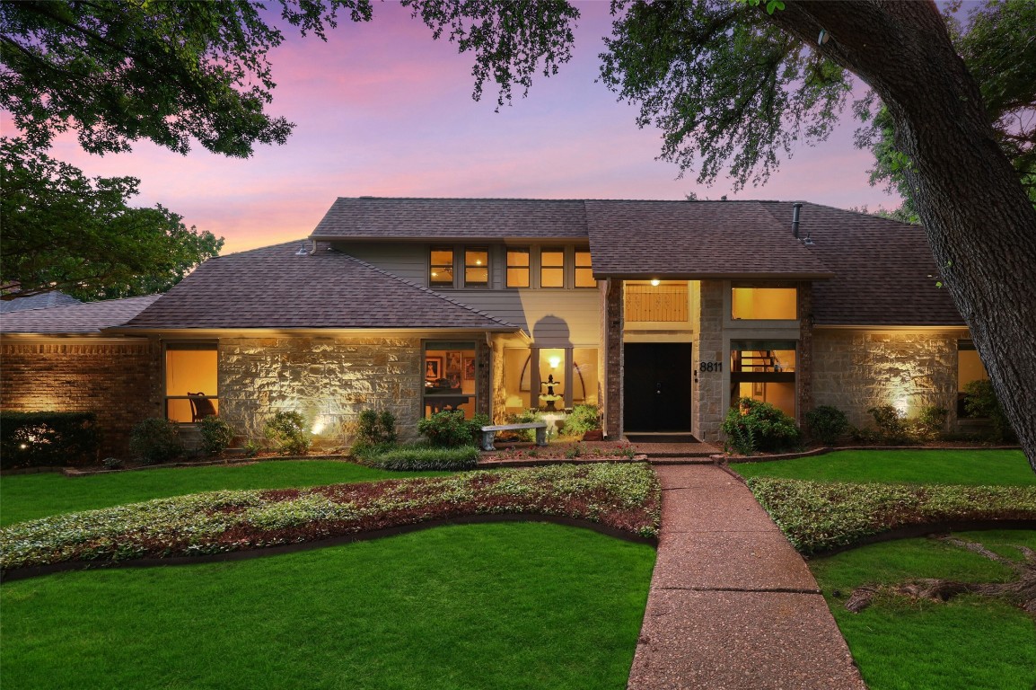 8811 Vista View Drive Dallas TX 75243