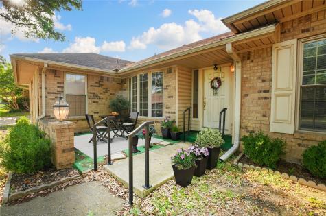 2413 Castle Street Irving TX 75038