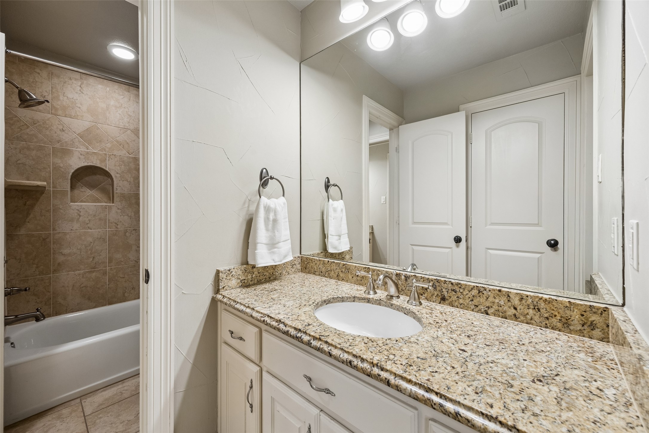 1608 Tuscan Ridge Circle Southlake TX 76092