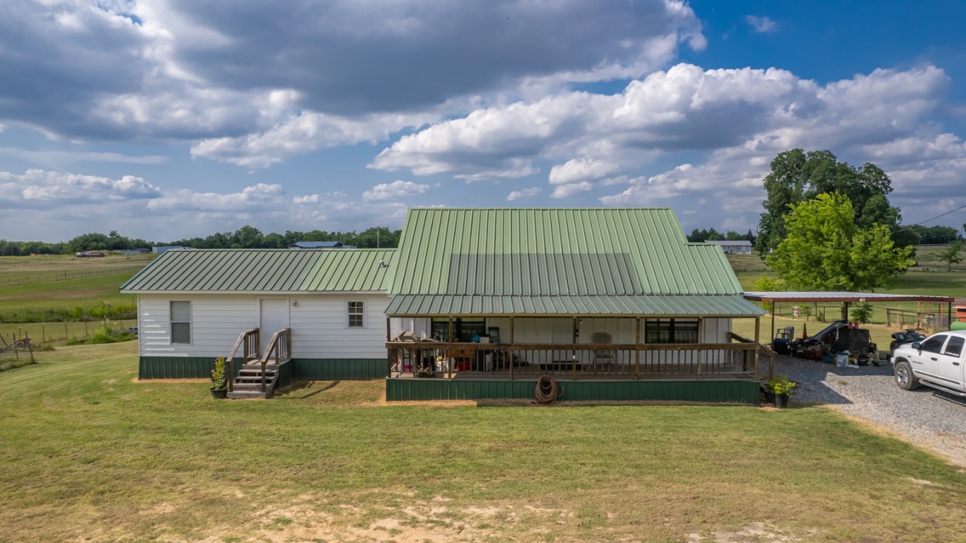 4690 County Road 3403 Lone Oak TX 75453