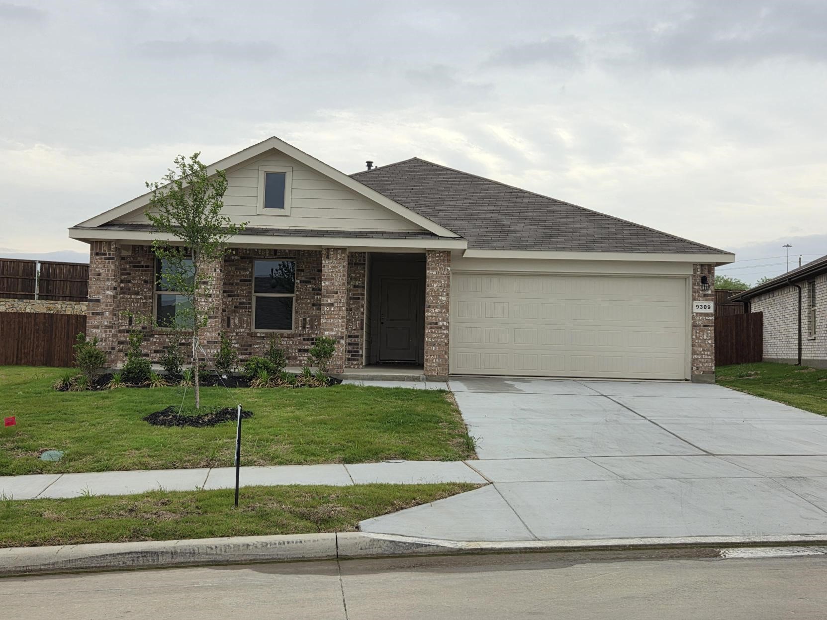 9309 Golden Tree Avenue Fort Worth TX 76108