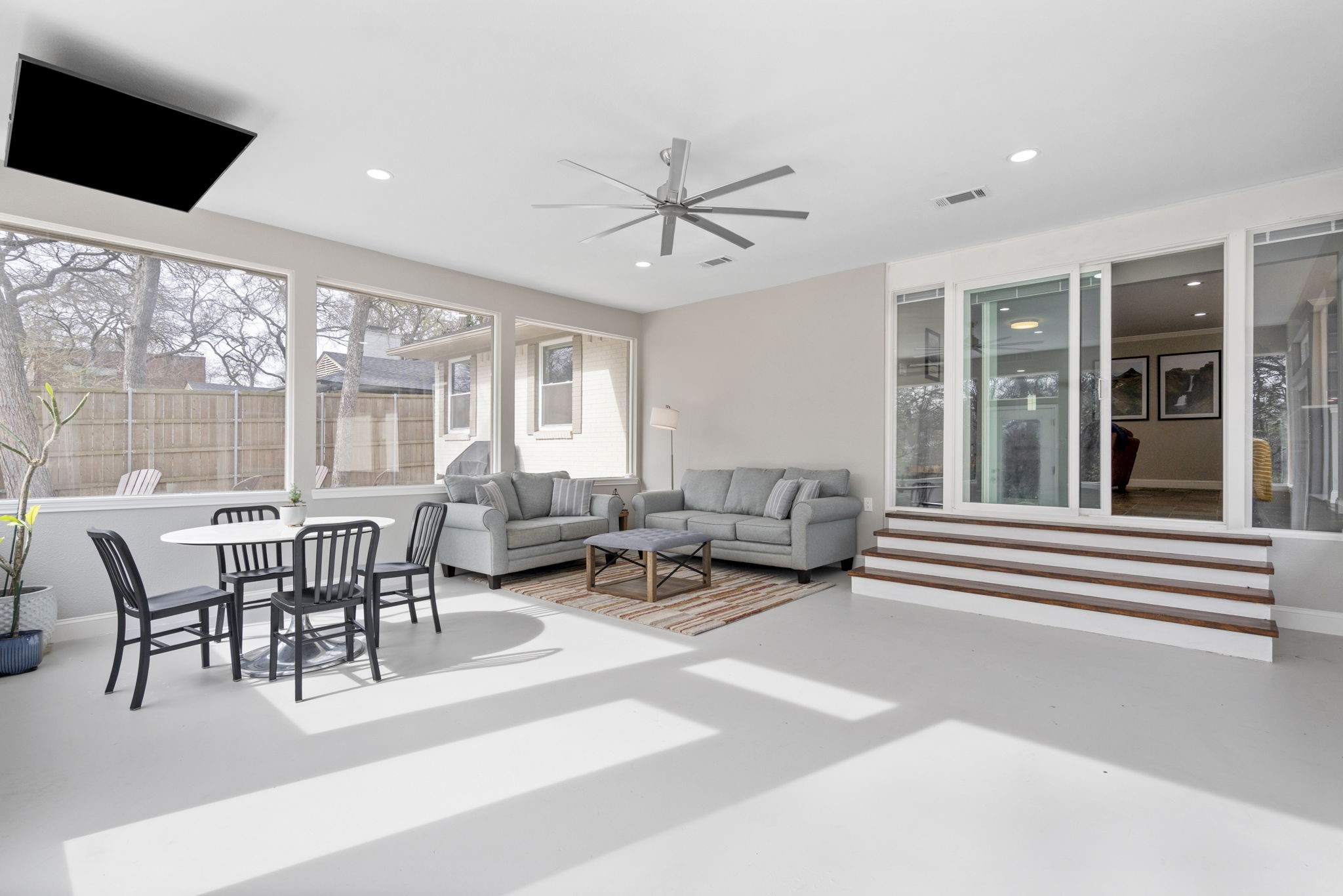 9576 Ash Creek Drive Dallas TX 75228