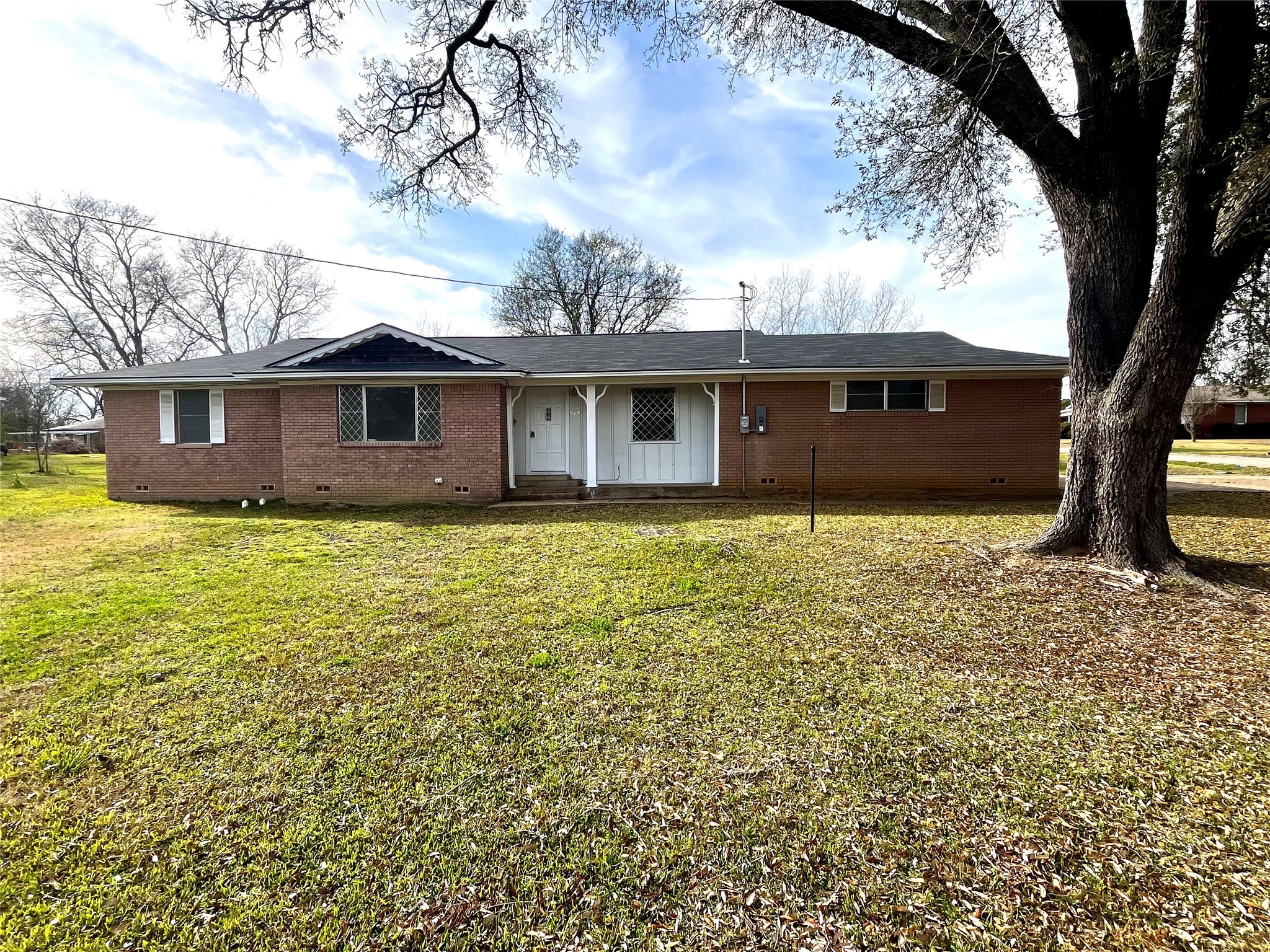 915 N Spring Street Grand Saline TX 75140