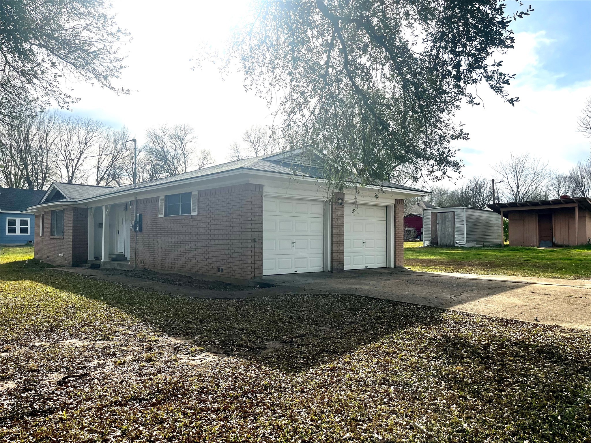915 N Spring Street Grand Saline TX 75140