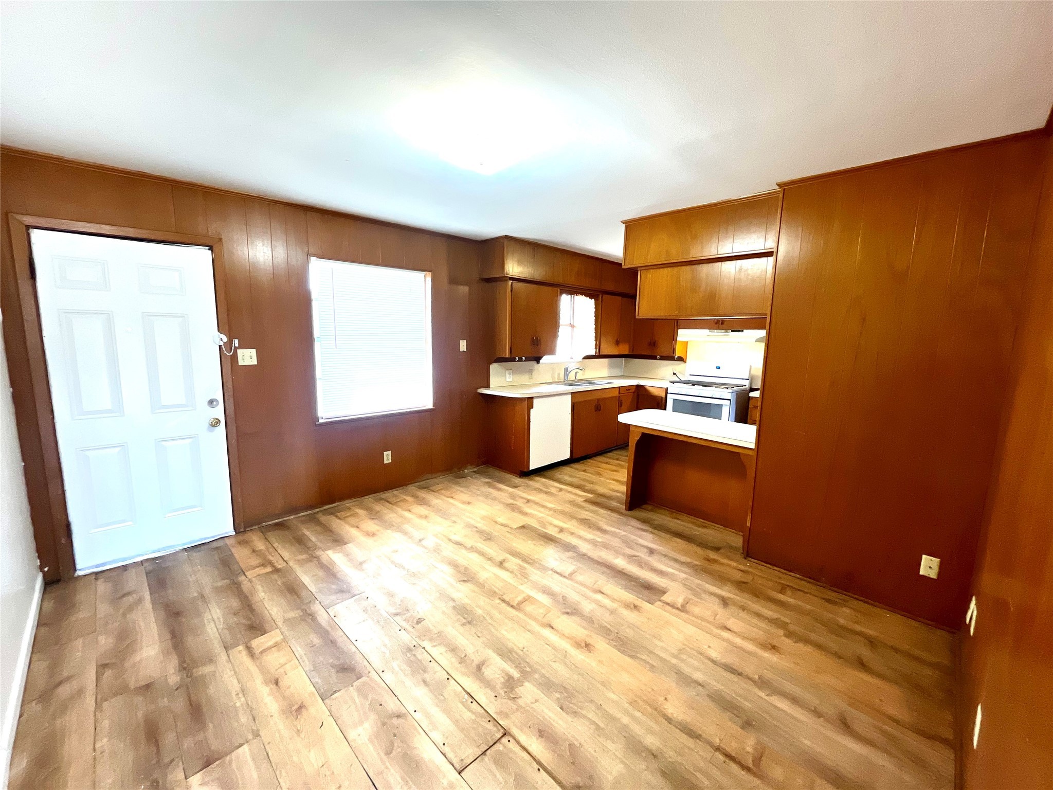 915 N Spring Street Grand Saline TX 75140