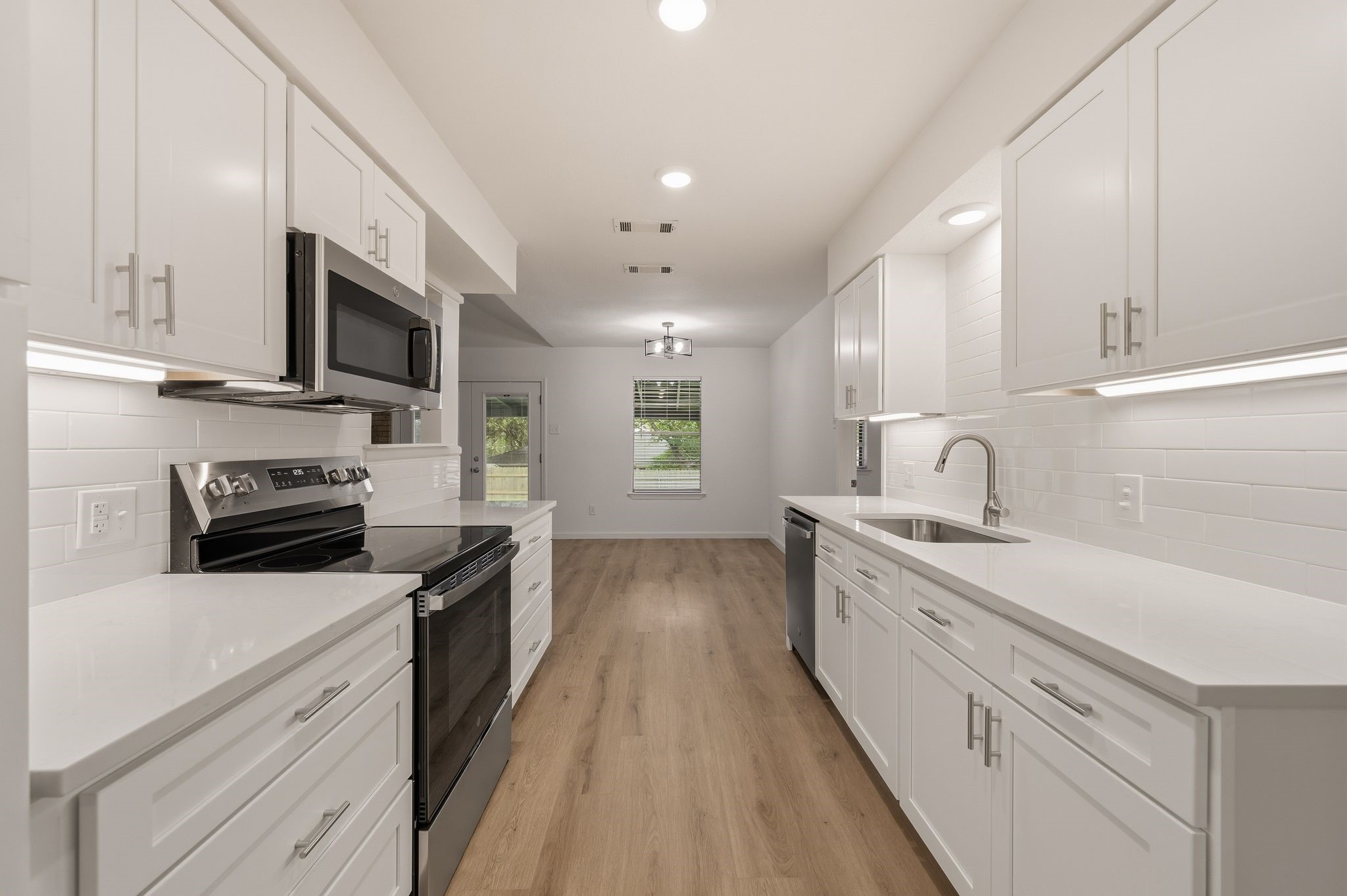 6748 Greenacres Drive North Richland Hills TX 76182