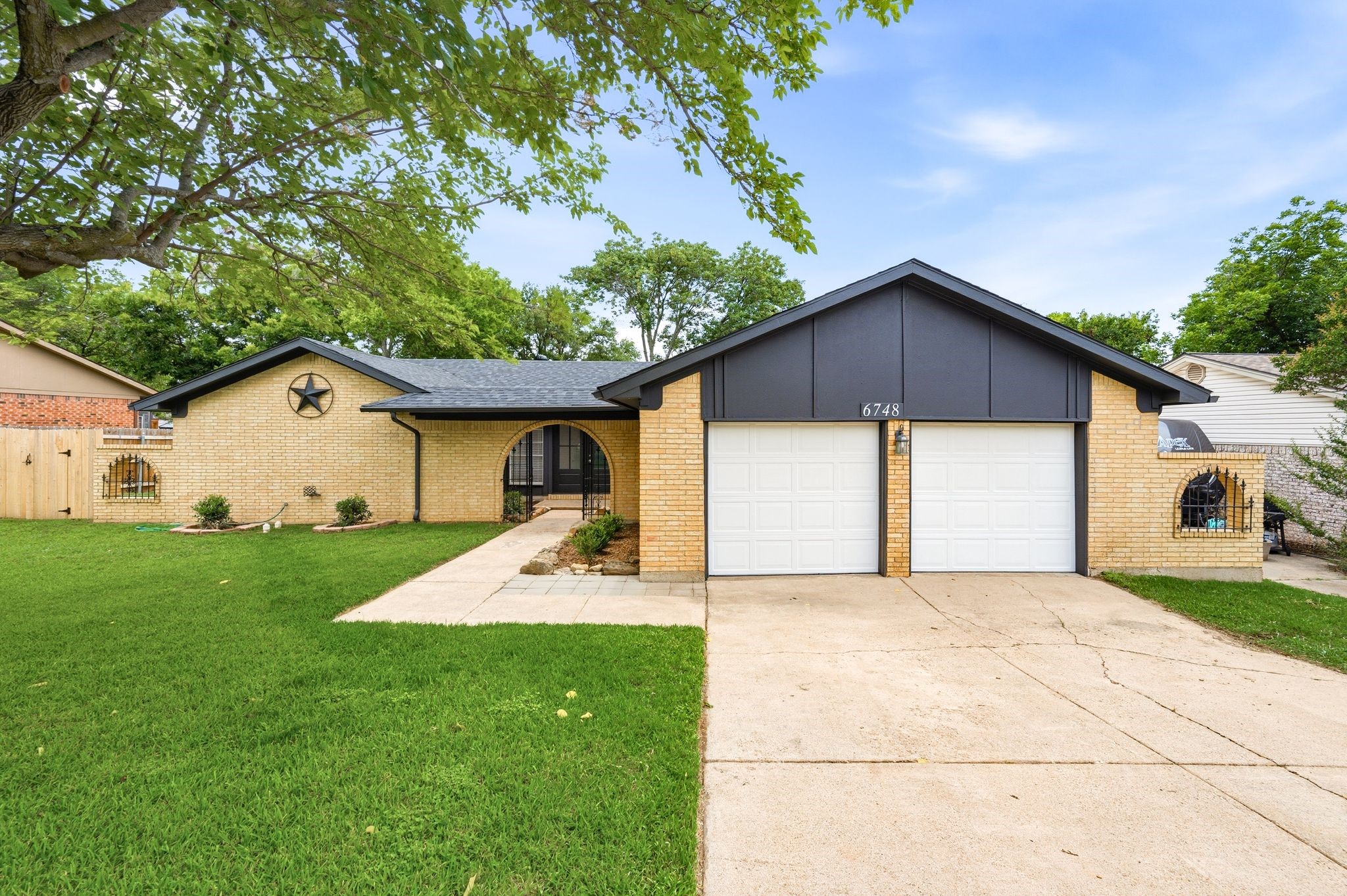 6748 Greenacres Drive North Richland Hills TX 76182