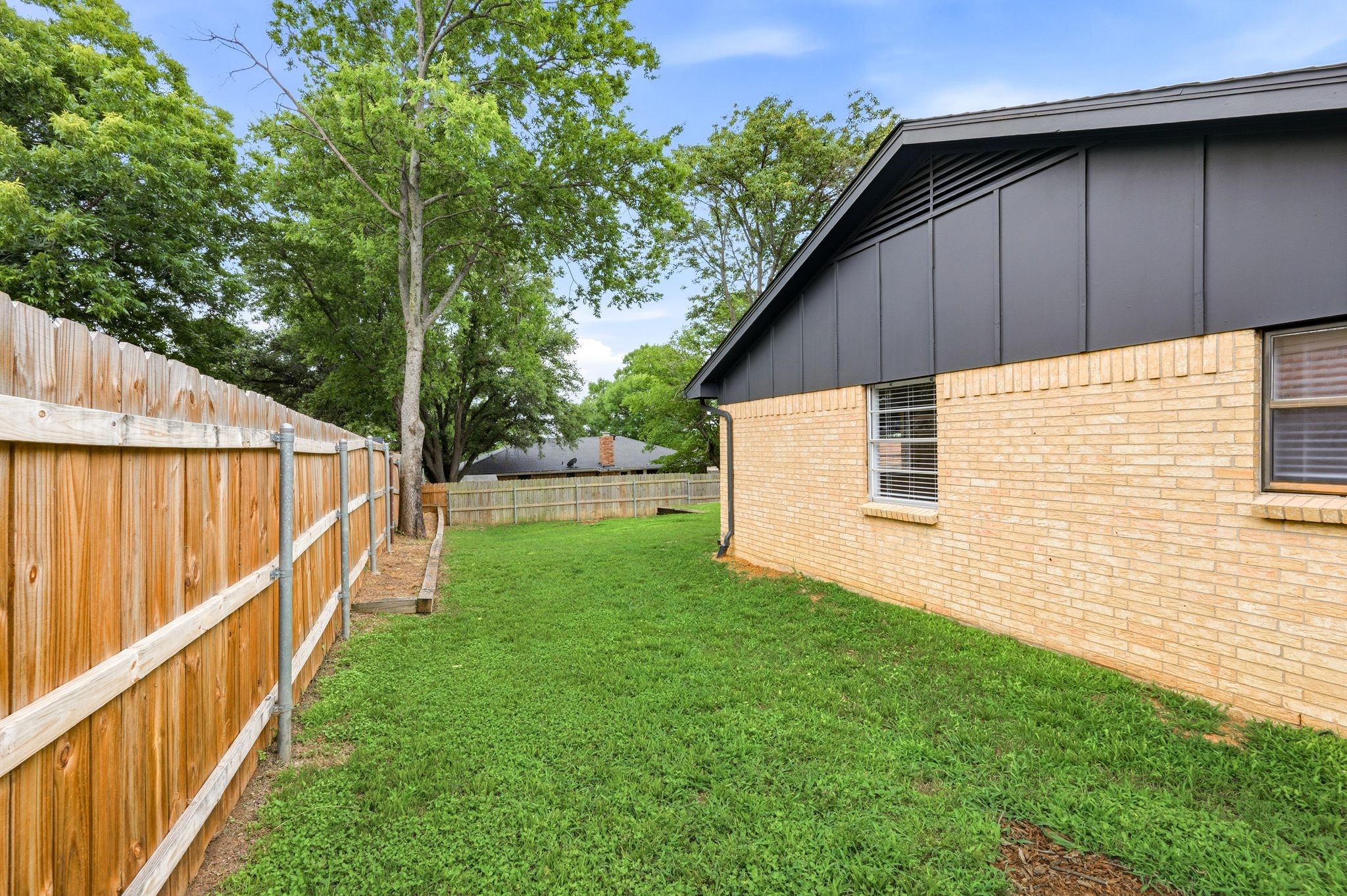 6748 Greenacres Drive North Richland Hills TX 76182