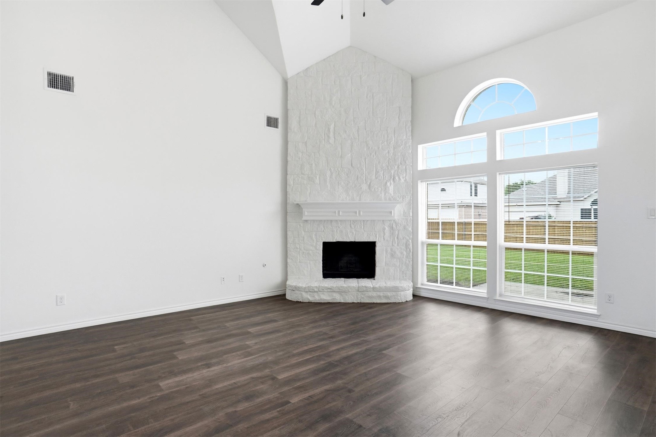 208 Wisteria Way Red Oak TX 75154