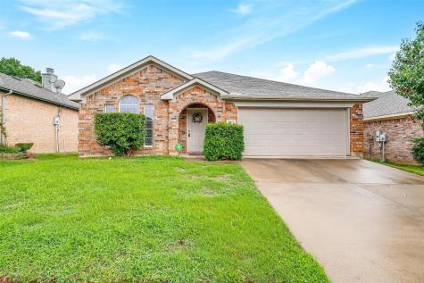 2032 Castleview Drive Fort Worth TX 76120