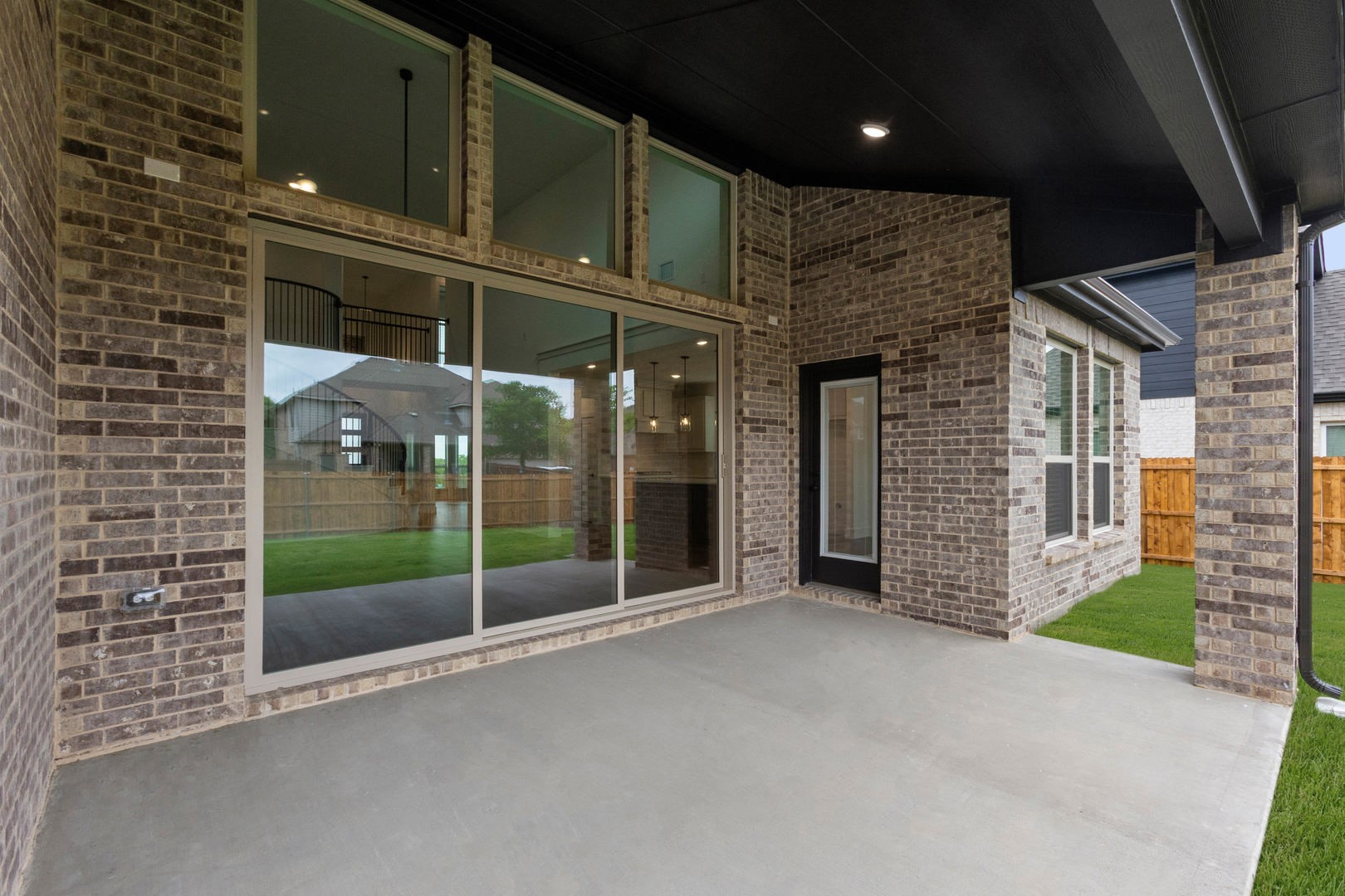 520 Elias Street Desoto TX 75115