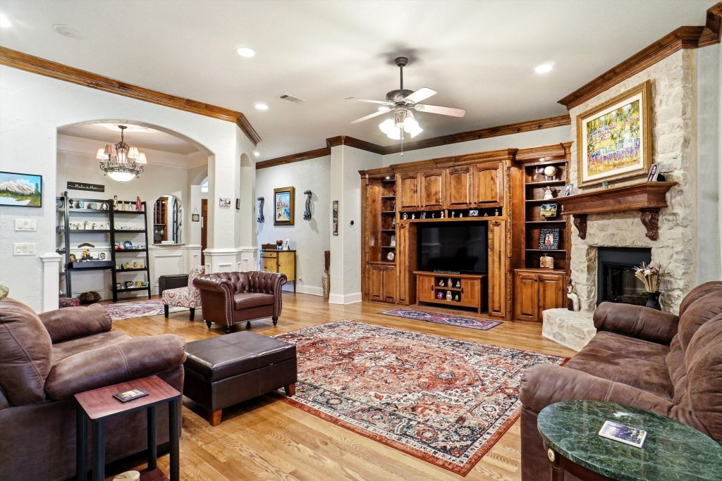 620 Highview Lane Hurst TX 76054