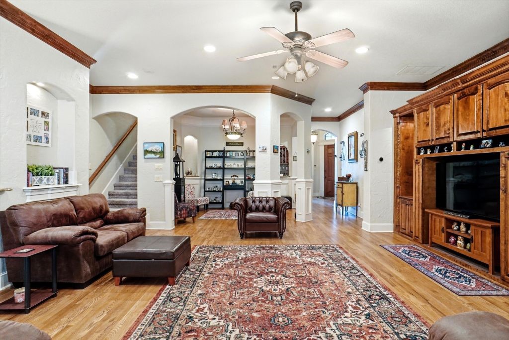 620 Highview Lane Hurst TX 76054