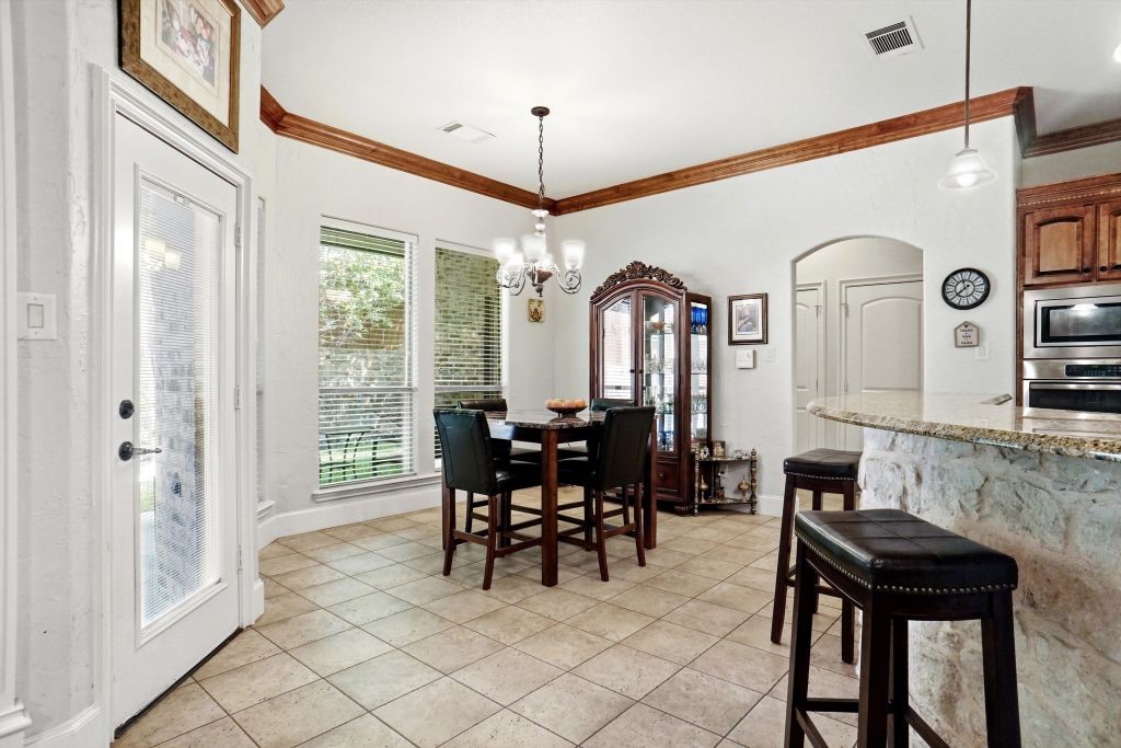 620 Highview Lane Hurst TX 76054