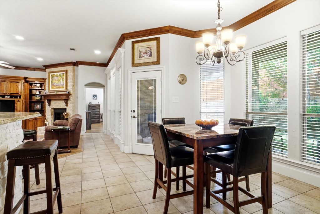 620 Highview Lane Hurst TX 76054