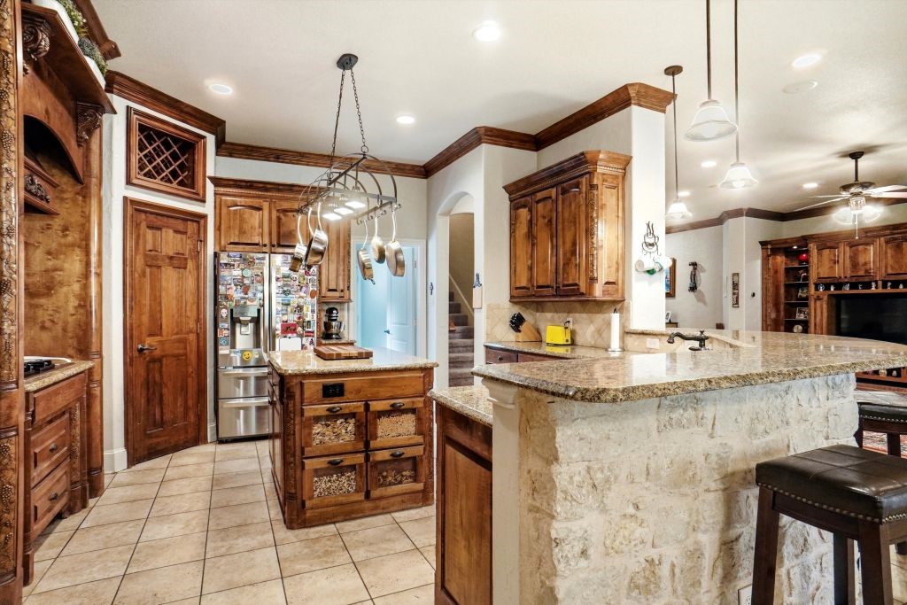 620 Highview Lane Hurst TX 76054