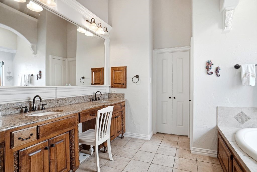 620 Highview Lane Hurst TX 76054