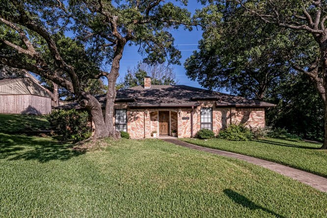 10005 Burgundy Lane Woodway TX 76712