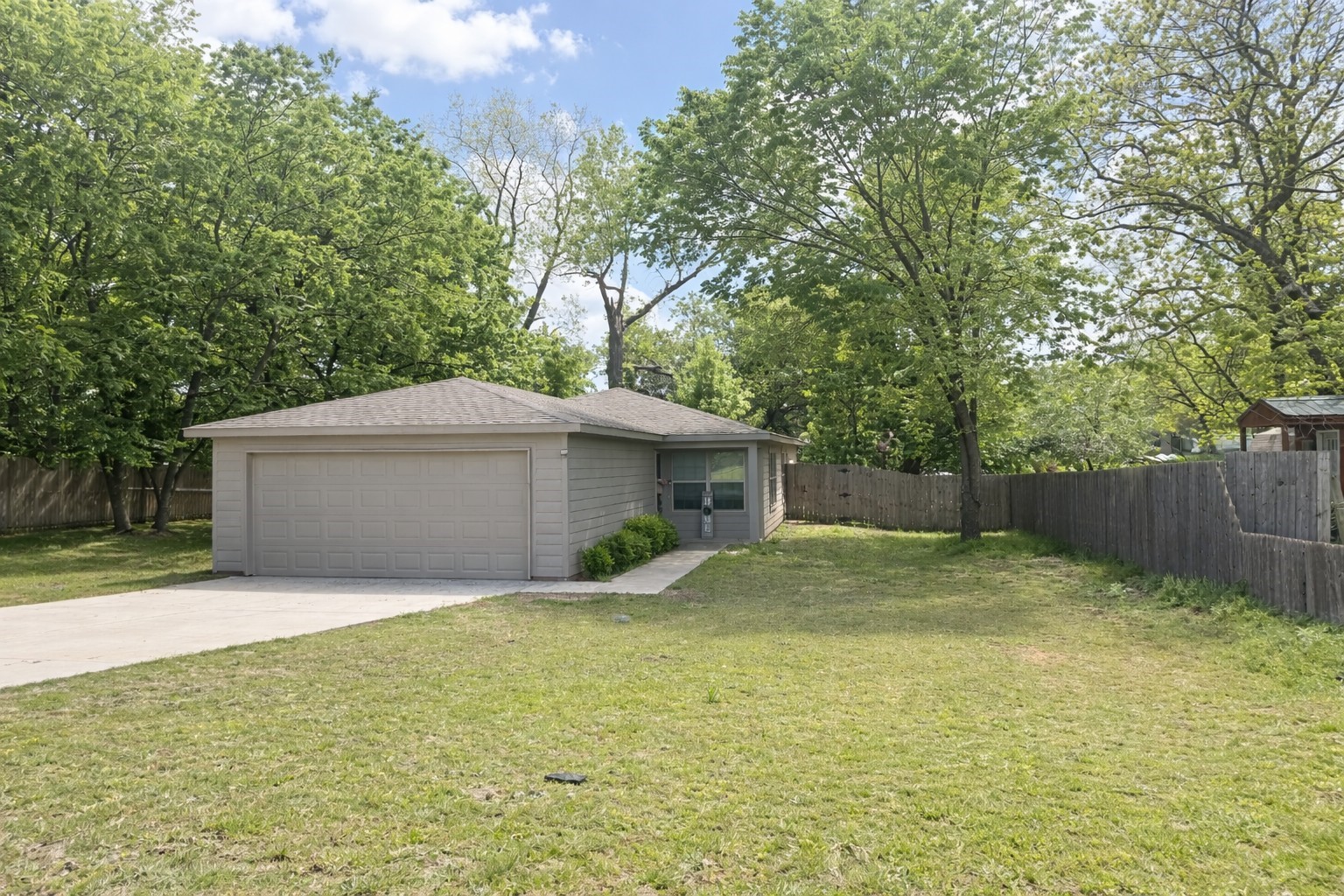2820 W Washington Street Denison TX 75020