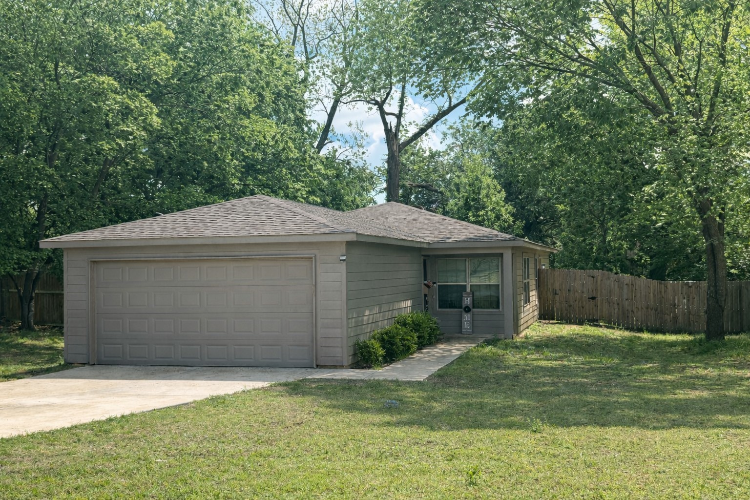 2820 W Washington Street Denison TX 75020
