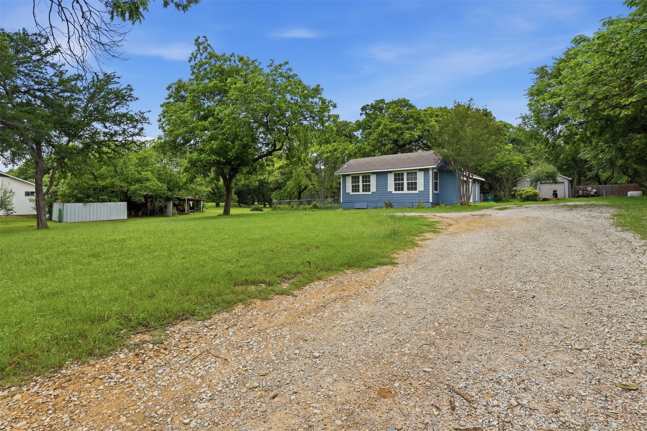 5821 Highland Avenue Haltom City TX 76117