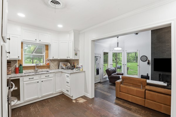 5821 Highland Avenue Haltom City TX 76117