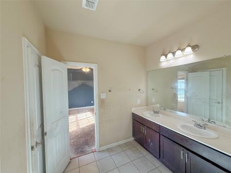625 E Powell Avenue Fort Worth TX 76104