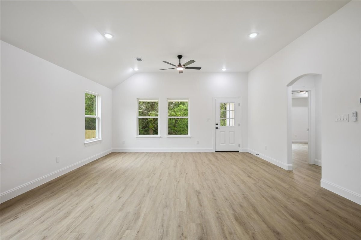 111 N Oak Street Ector TX 75439
