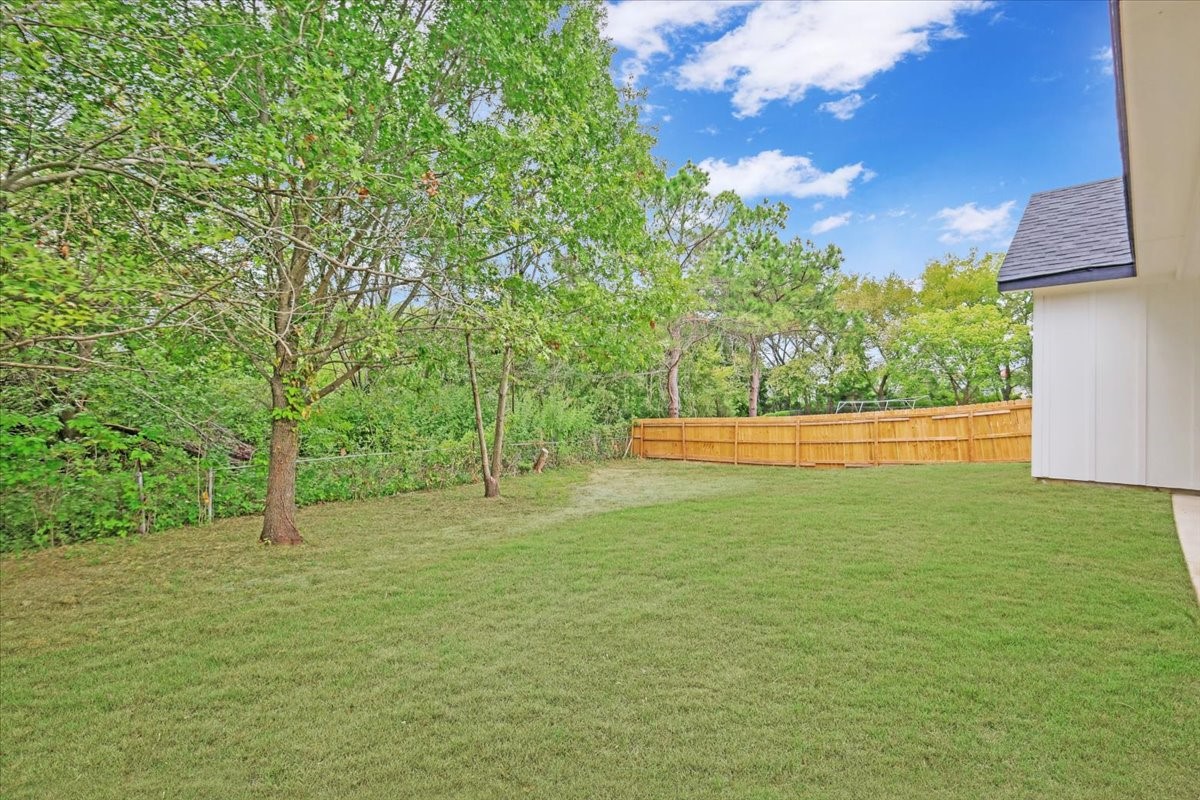 111 N Oak Street Ector TX 75439