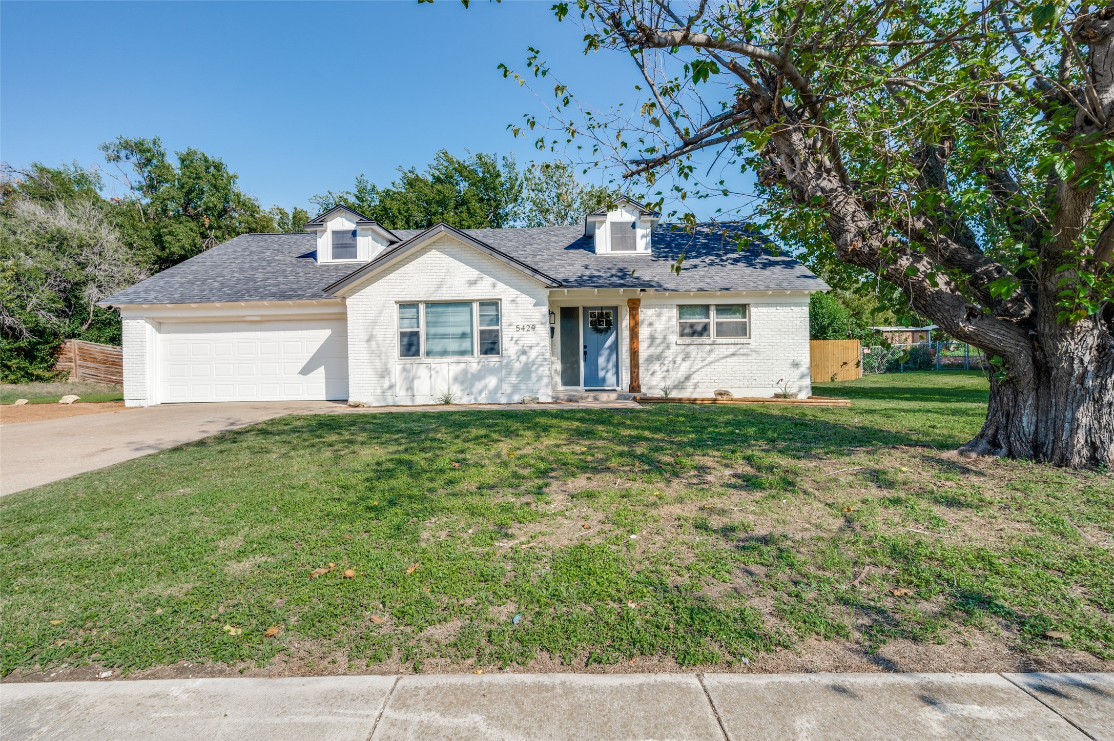 5429 Woodway Drive Fort Worth TX 76133