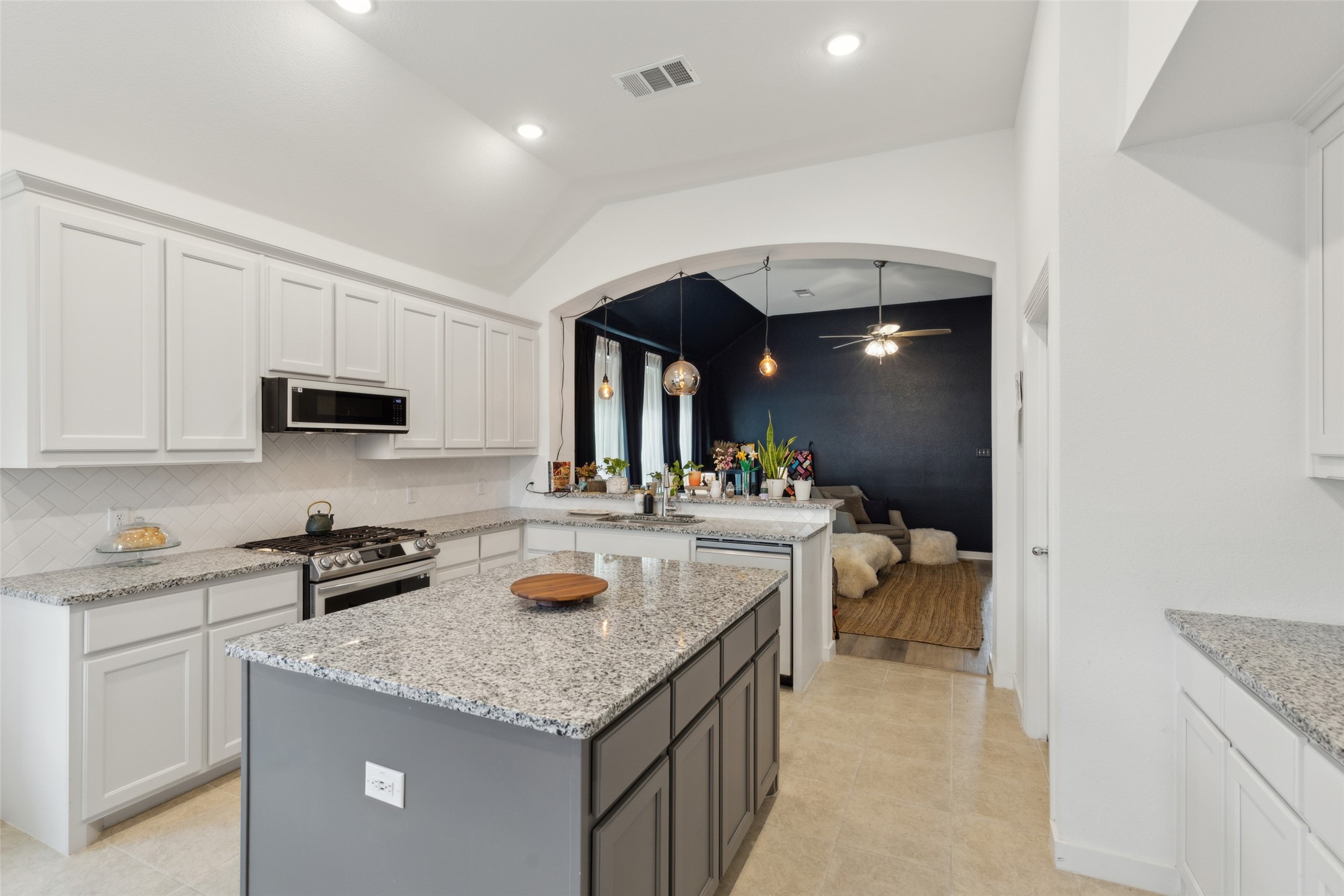 3921 Ford Drive Heartland TX 75126