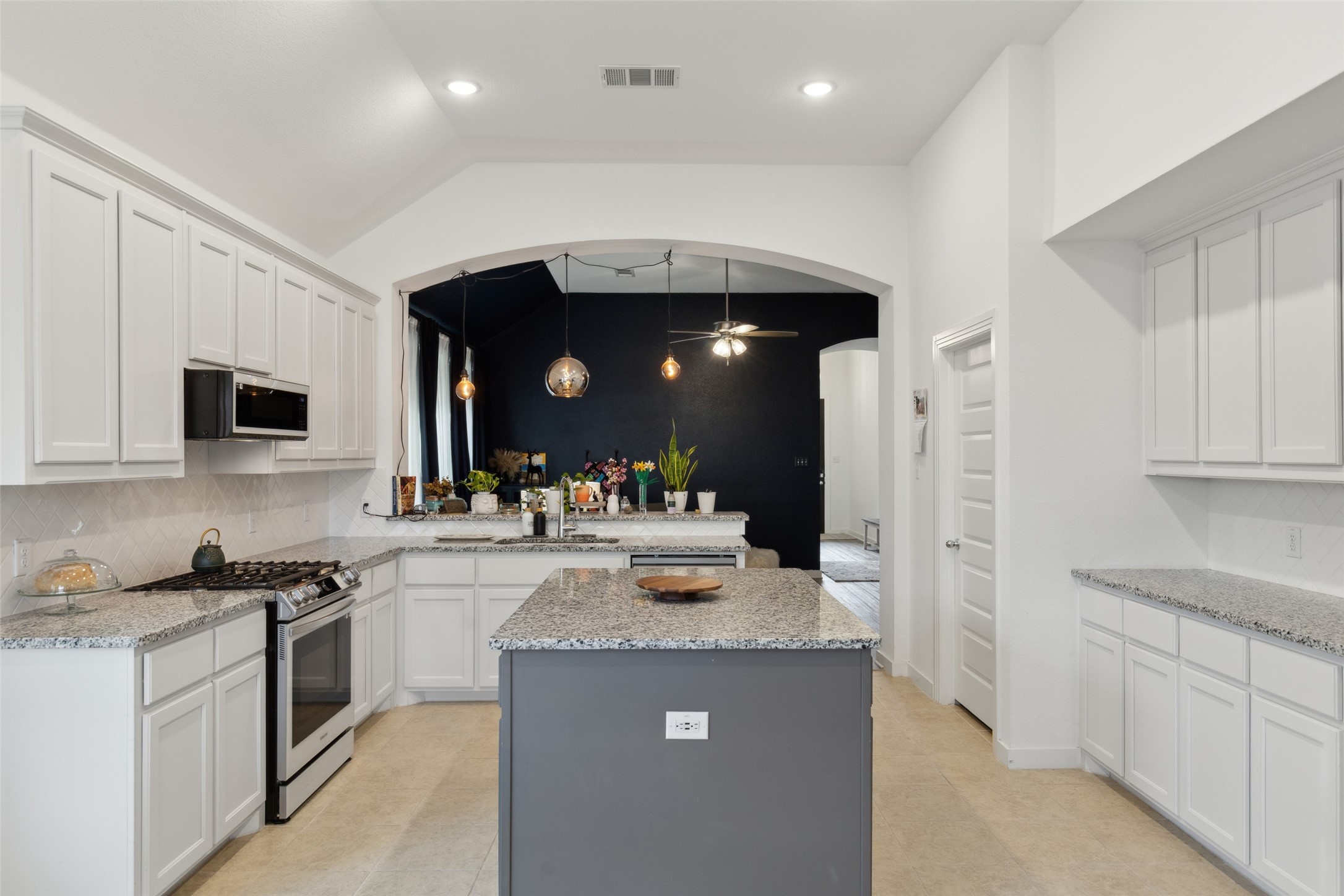 3921 Ford Drive Heartland TX 75126
