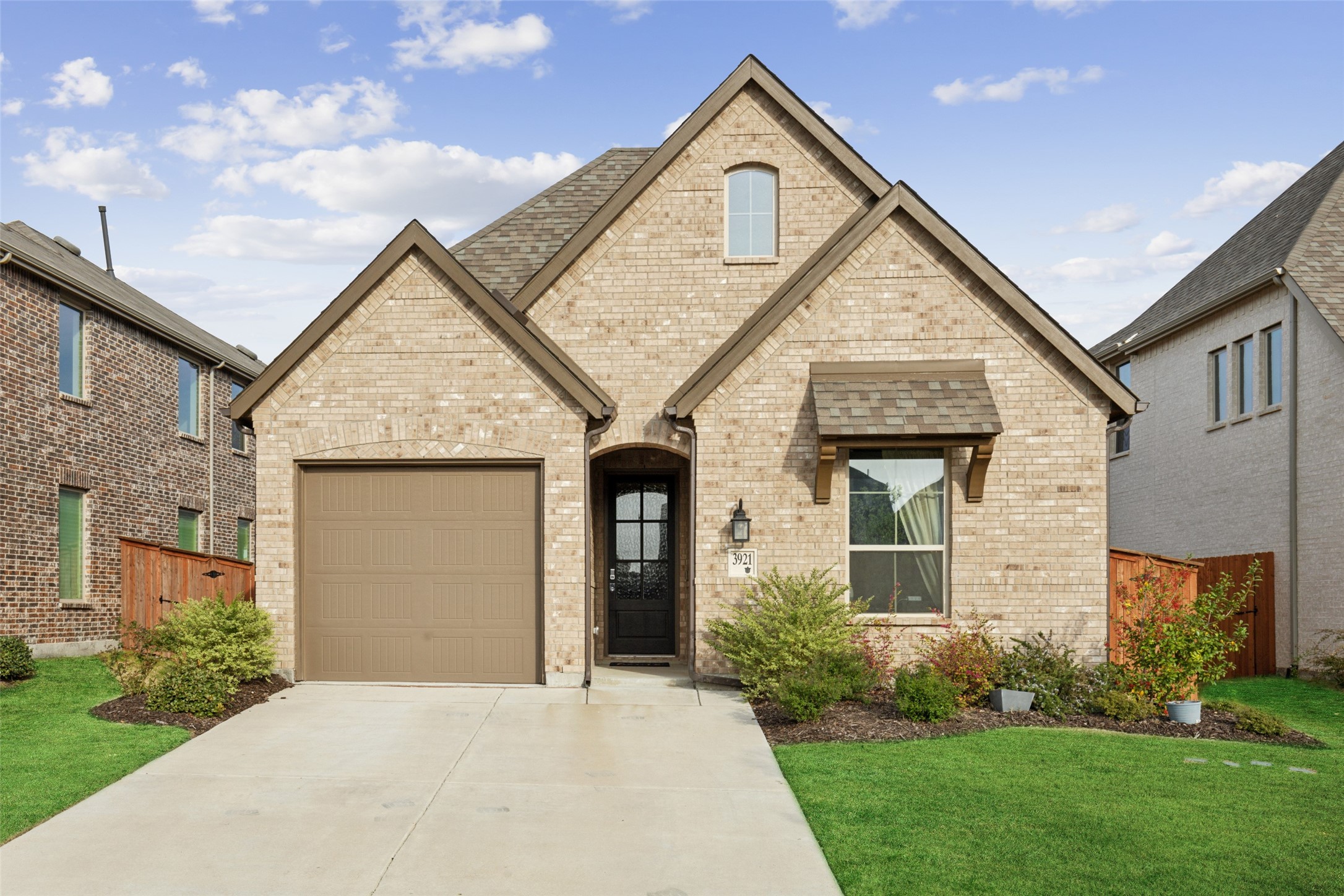 3921 Ford Drive Heartland TX 75126