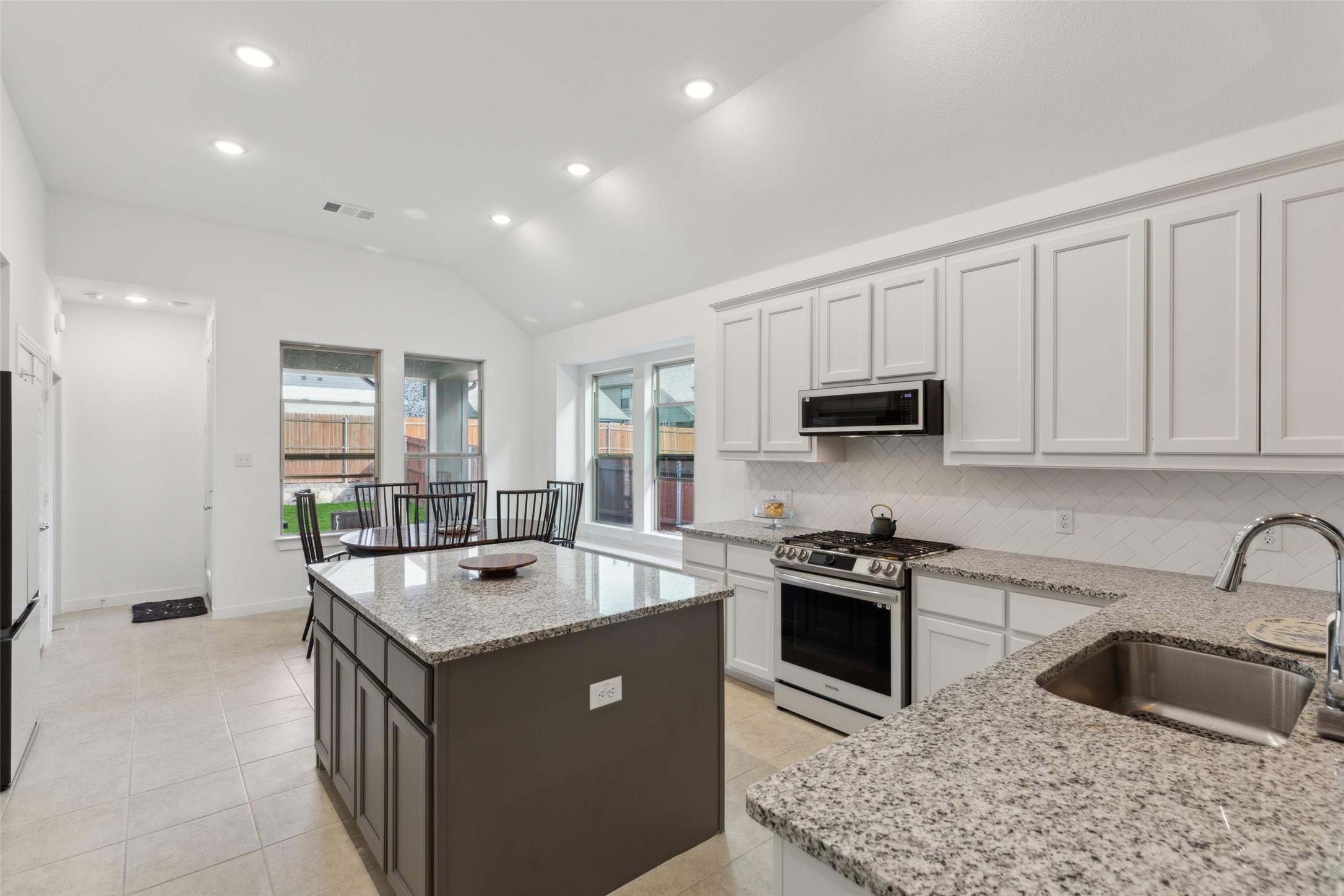 3921 Ford Drive Heartland TX 75126