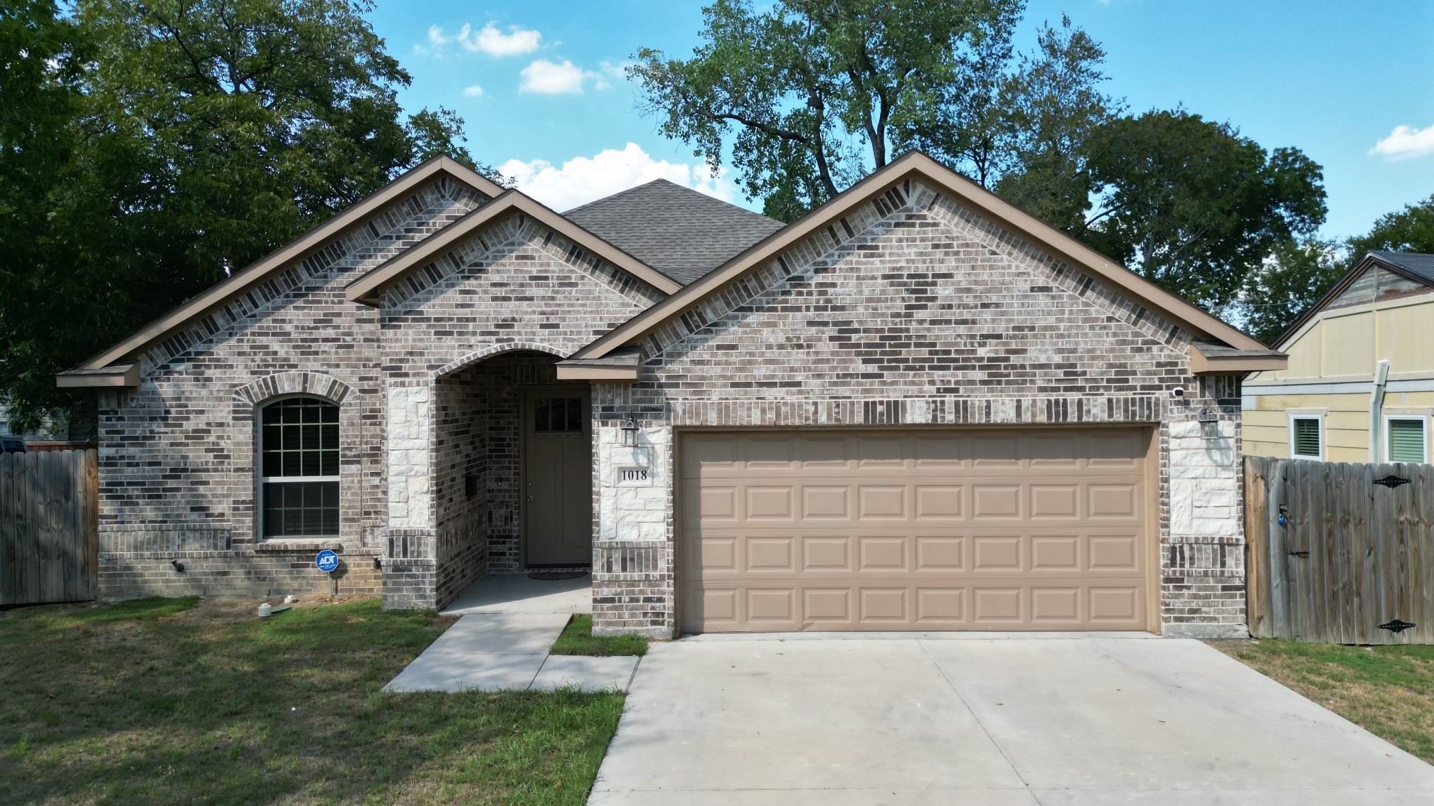 1018 Rice Street Grand Prairie TX 75050