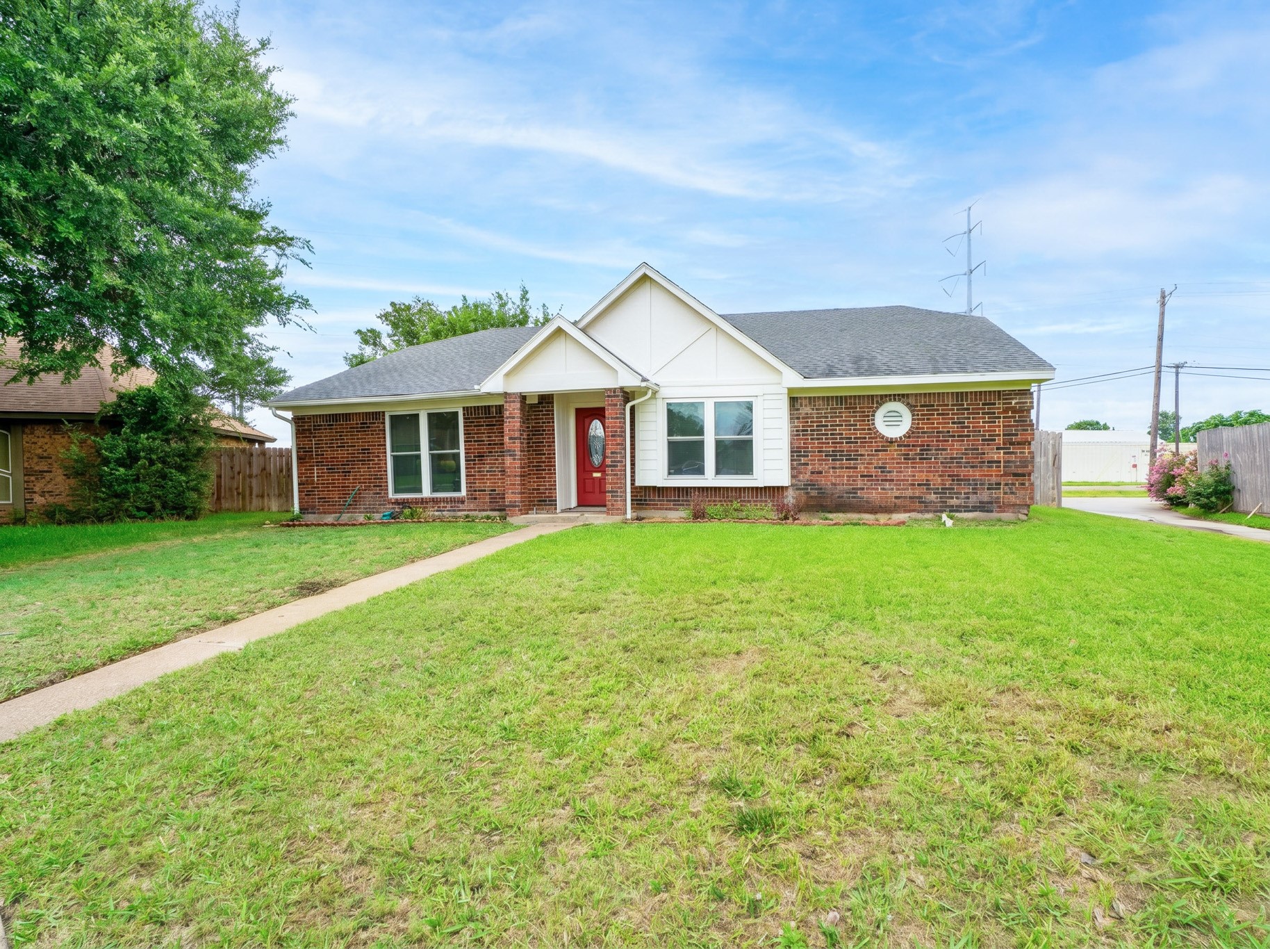 2534 Limestone Lane Garland TX 75040