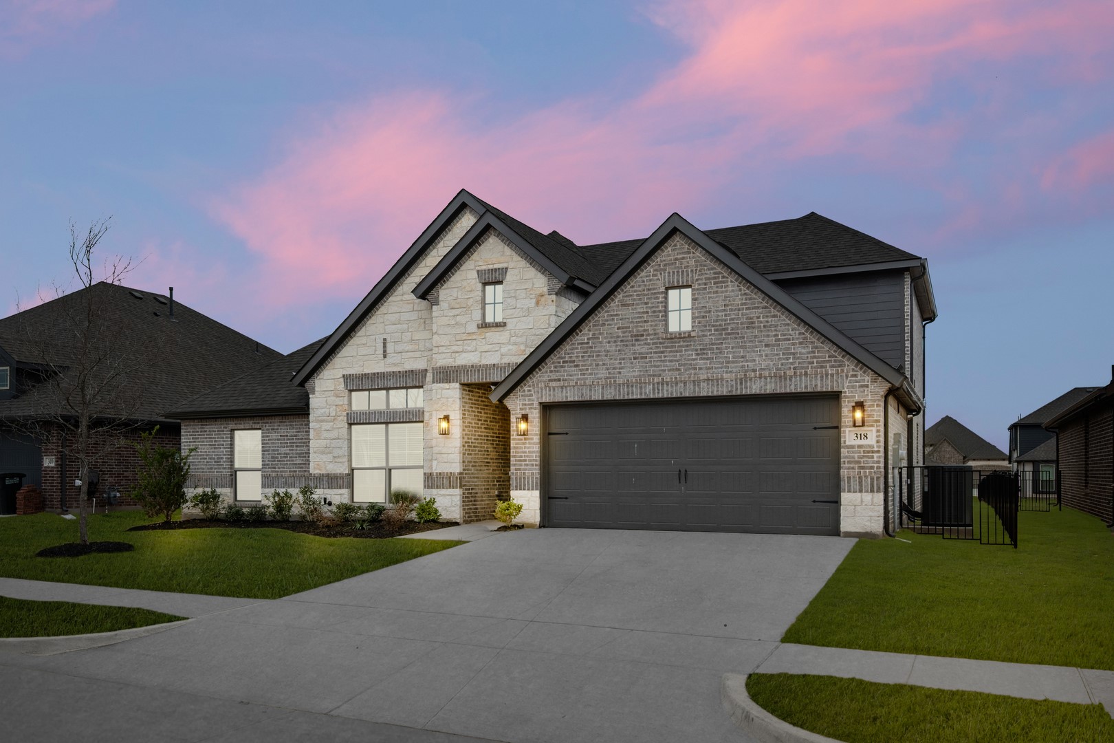 318 Bowrider Lane Granbury TX 76049