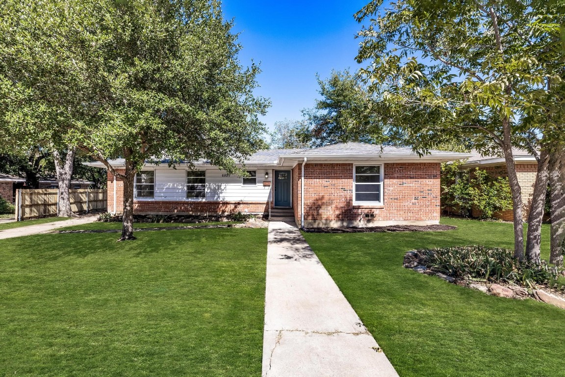 6821 Jewell Avenue Fort Worth TX 76112