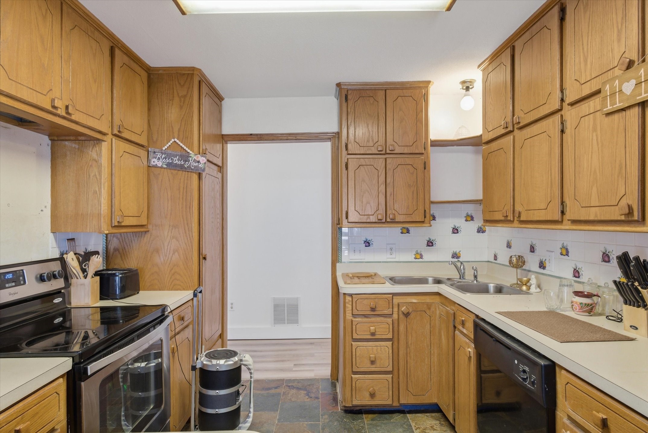 8844 State Highway 19 N Athens TX 75752