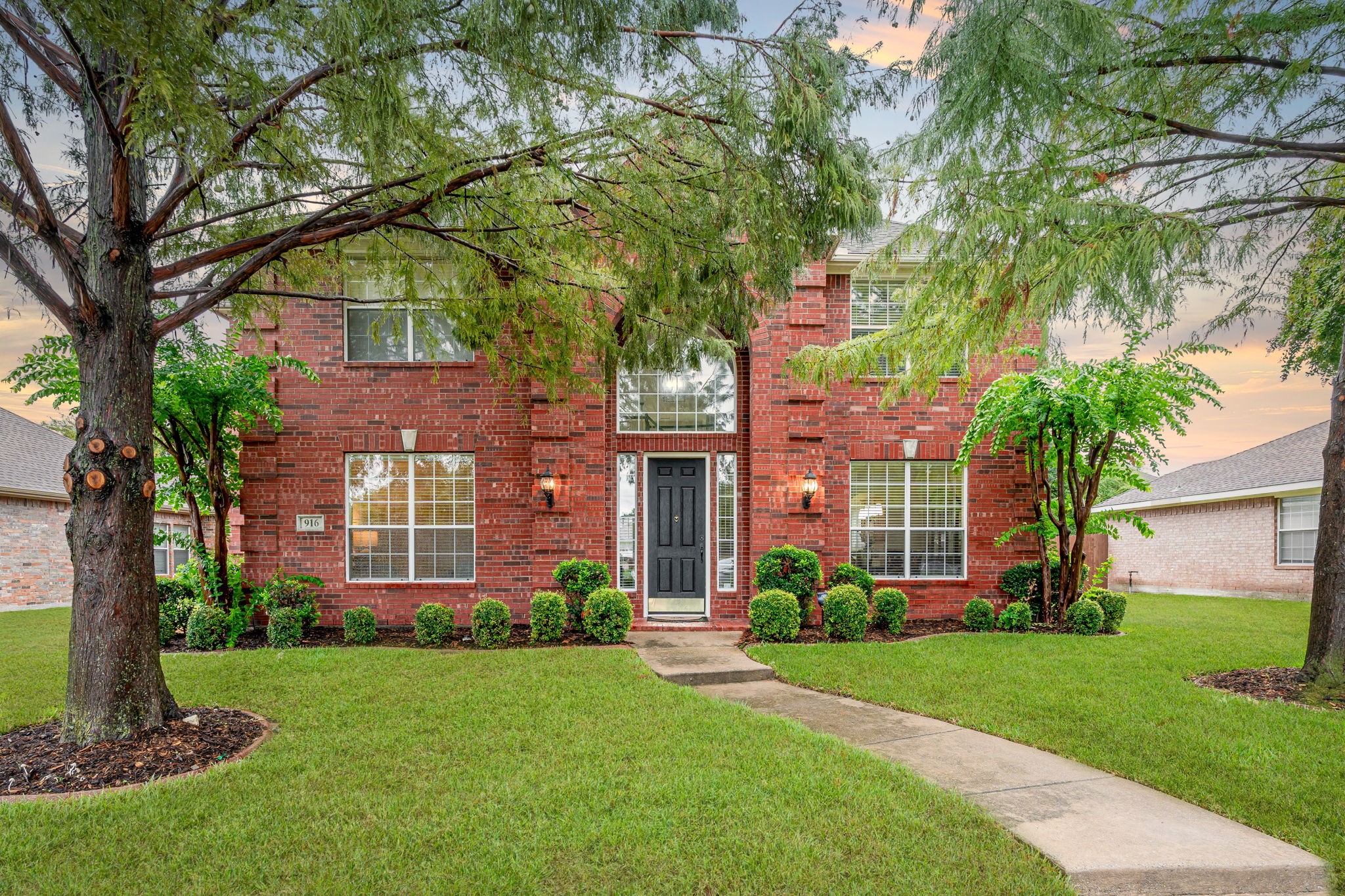 916 Crater Lake Court Allen TX 75002