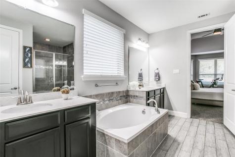 8359 Norwich The Colony TX 75056