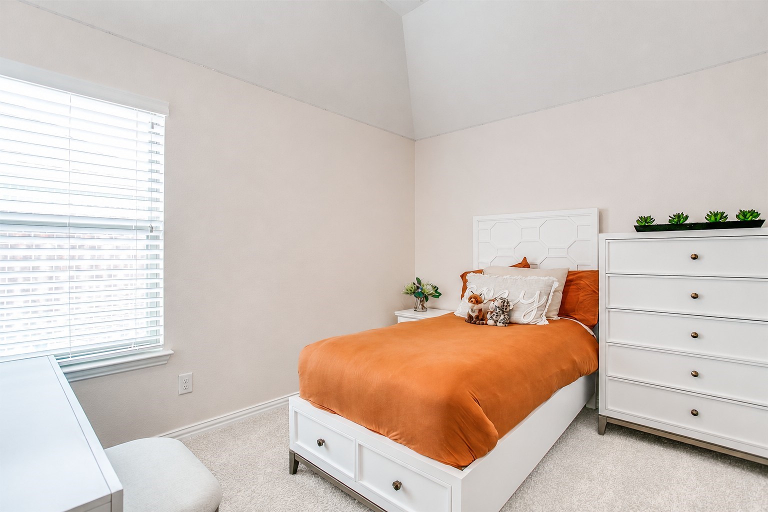 8359 Norwich The Colony TX 75056