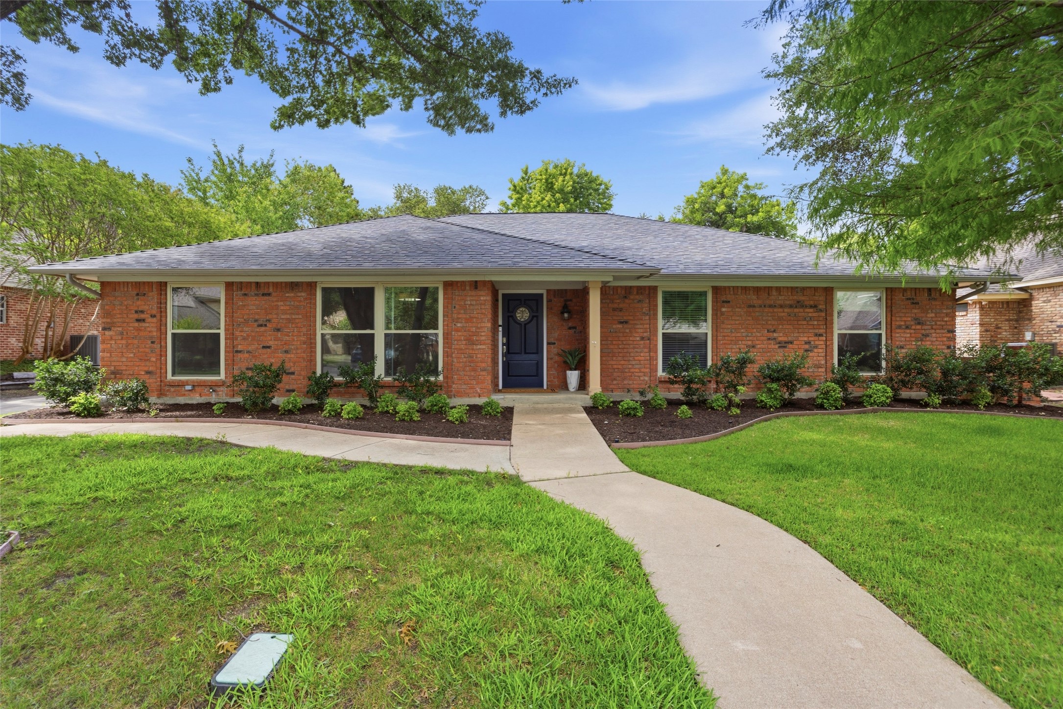 6409 Country Day Trail Benbrook TX 76132
