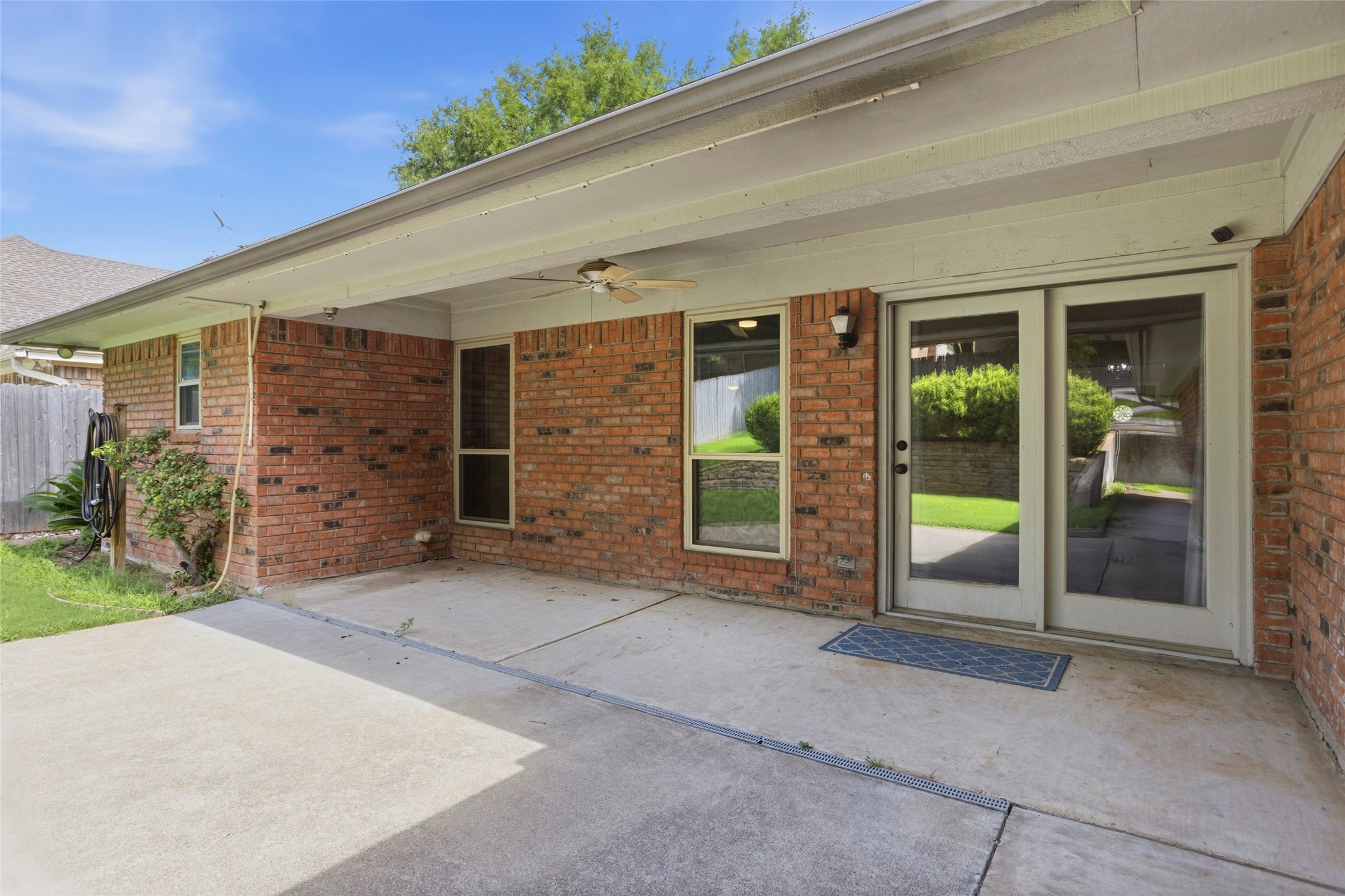 6409 Country Day Trail Benbrook TX 76132