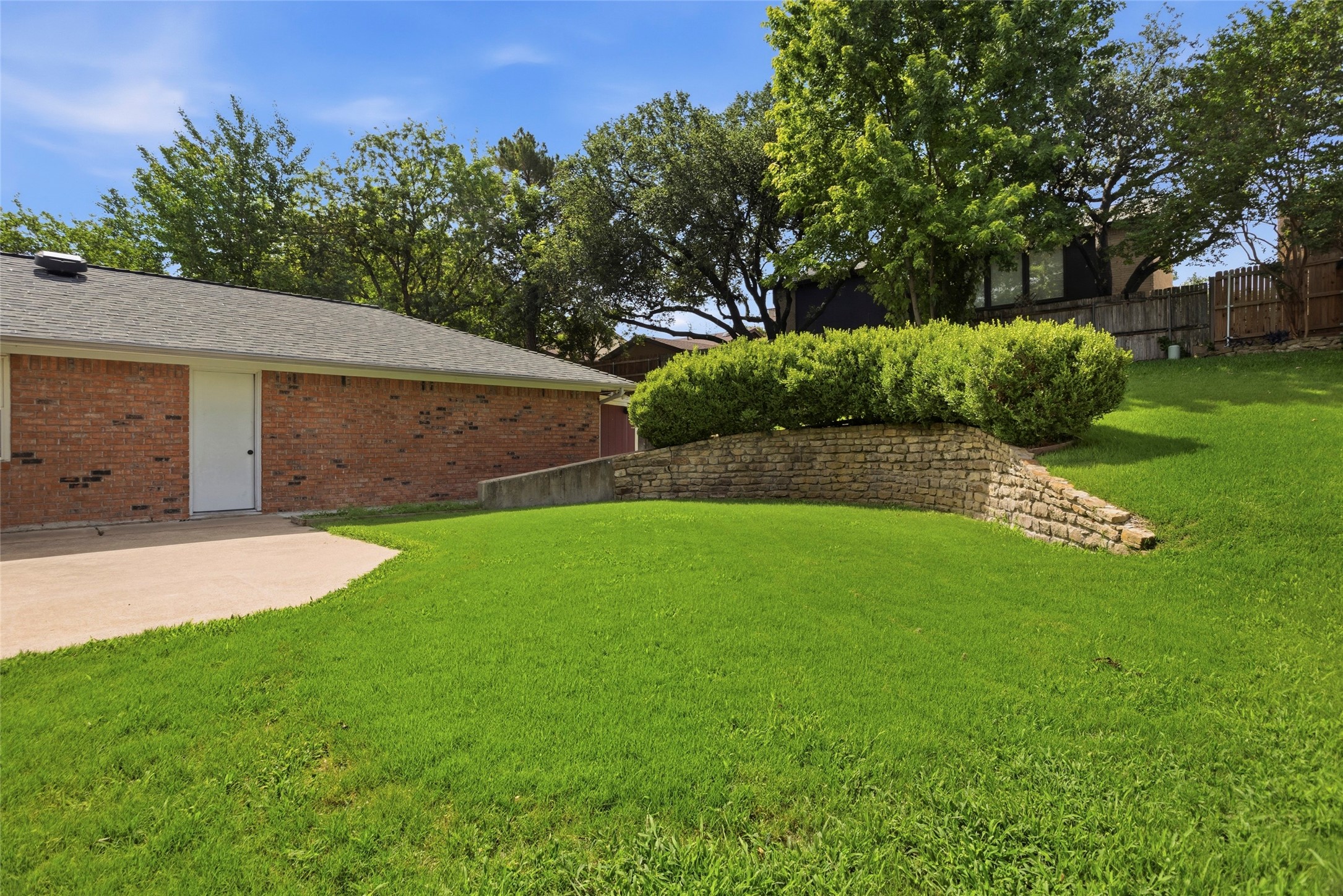 6409 Country Day Trail Benbrook TX 76132