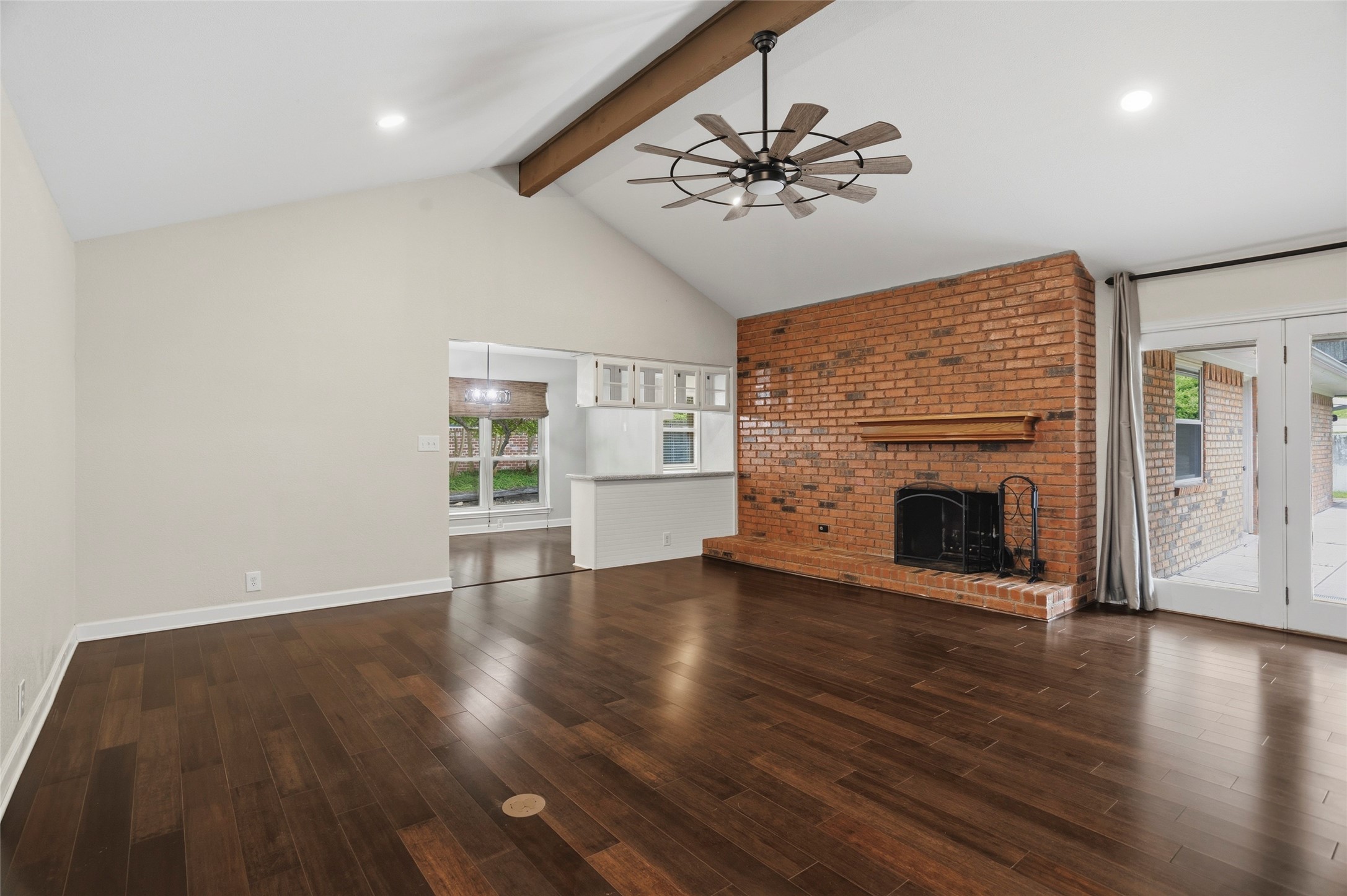 6409 Country Day Trail Benbrook TX 76132