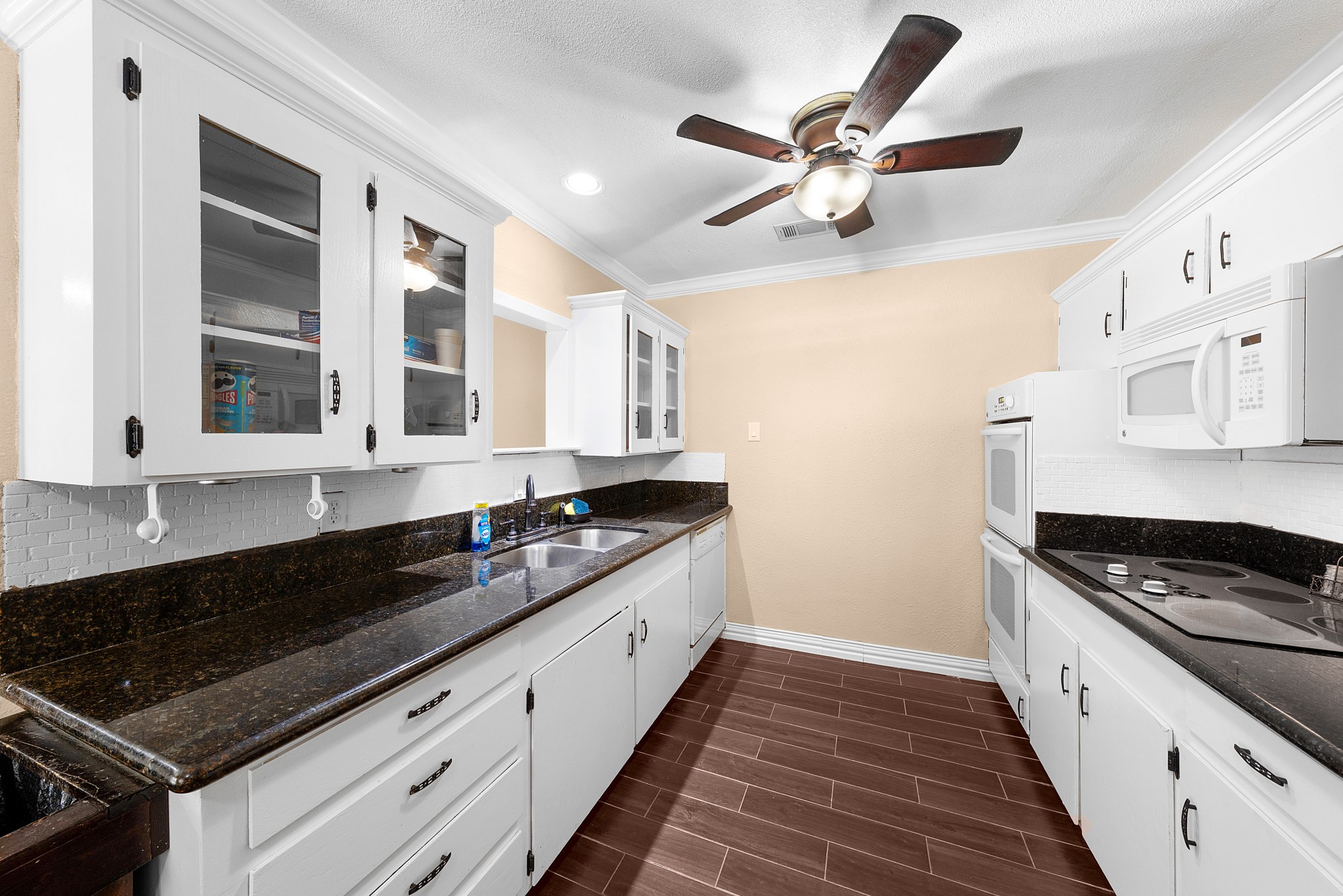 1075 Oak Ridge Drive Oak Ridge TX 75160
