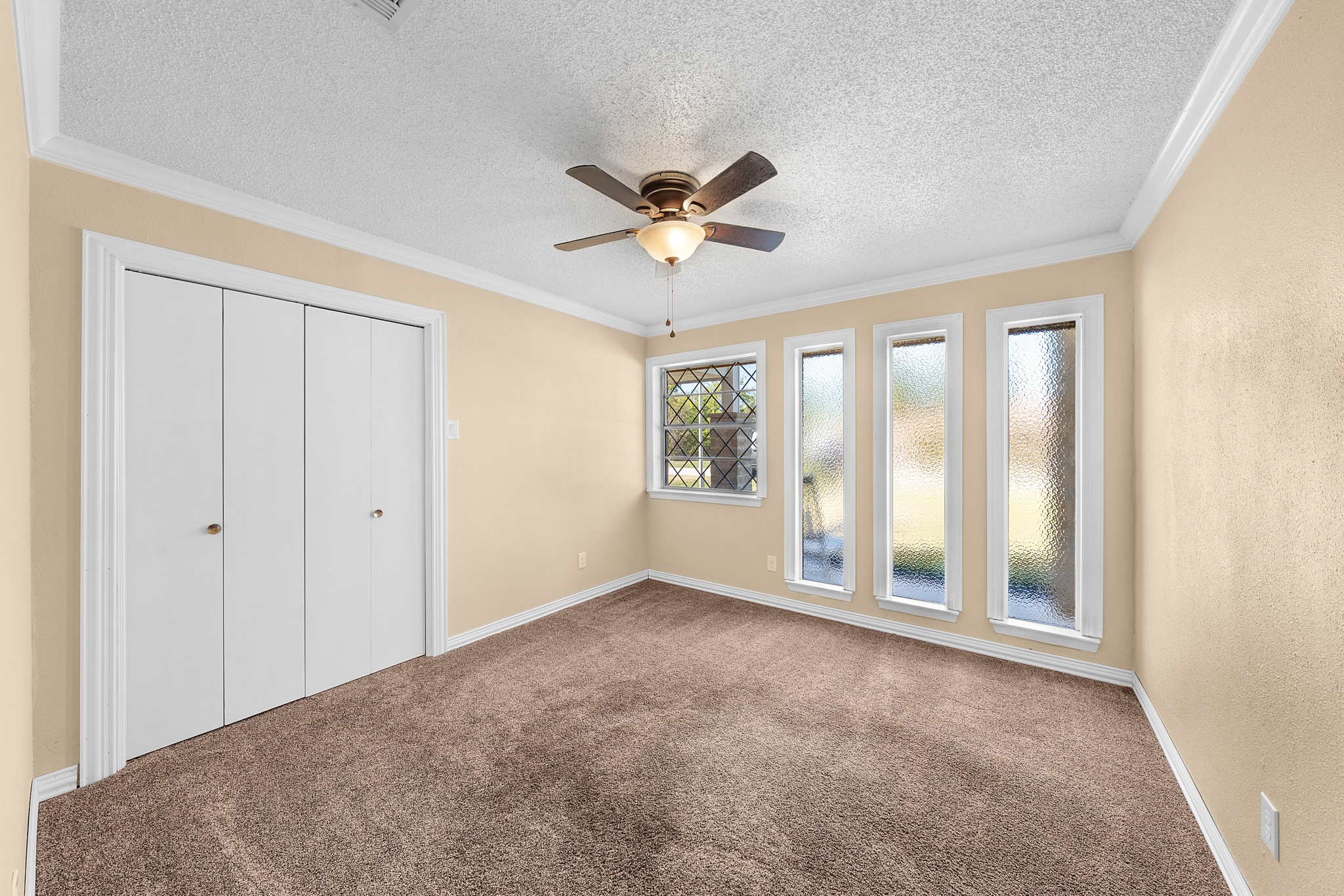 1075 Oak Ridge Drive Oak Ridge TX 75160