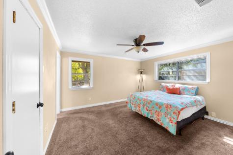 1075 Oak Ridge Drive Oak Ridge TX 75160